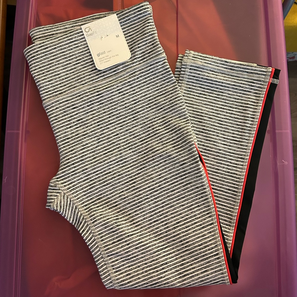 NWT GapFit GFast Capri - Picture 1 of 5